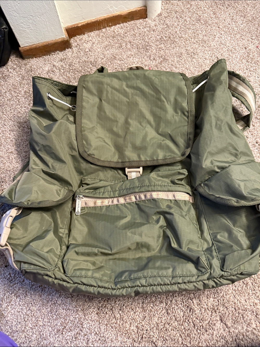 Lesportsac Olive Green Nylon Men's Backpack Tote
